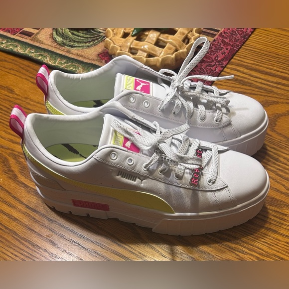 Puma Shoes - Puma White shoes